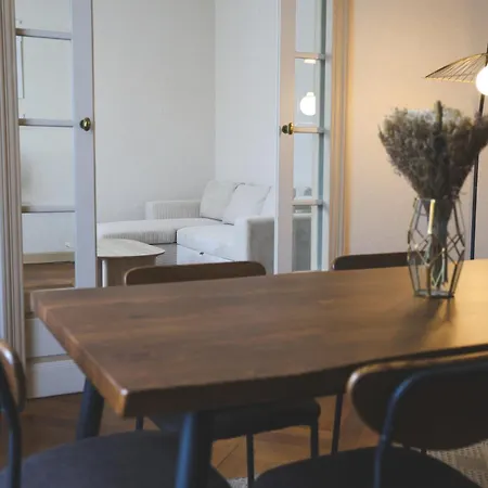 Le Nid Urbain, Terrasse, Garage Et Confort شقة قرقشونه